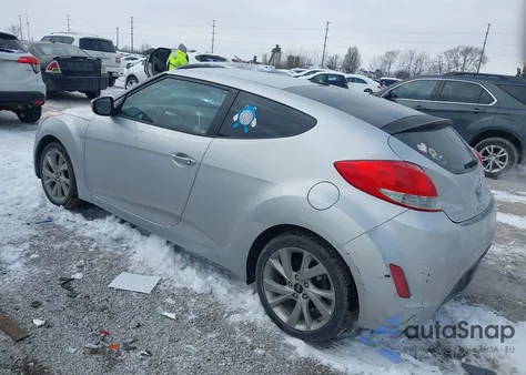 2016 Hyundai Veloster z USA, uszkodzony, nr VIN KMHTC6AD4GU273952
